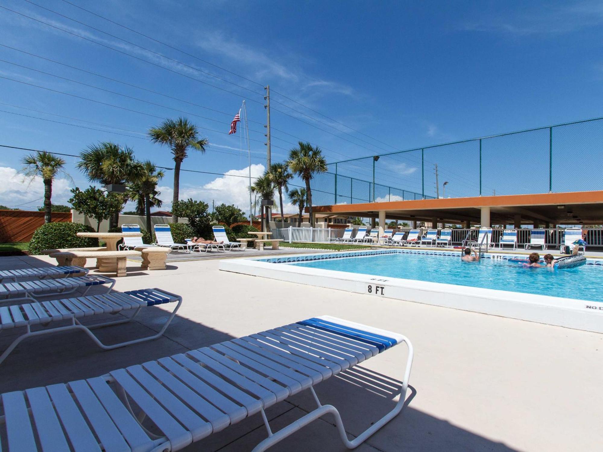 Surf Dweller 502: THE BEACH IS CALLING AND THIS IS THE PERFECT CONDO! HUGE! Fort Walton Beach Exterior foto